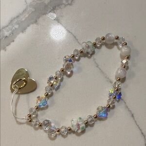 Elegant Gold and White Beaded Bracelet